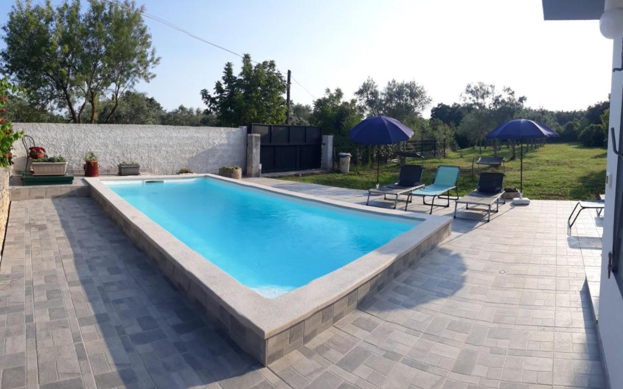 Holiday Home Dioniza Воднян Екстер'єр фото