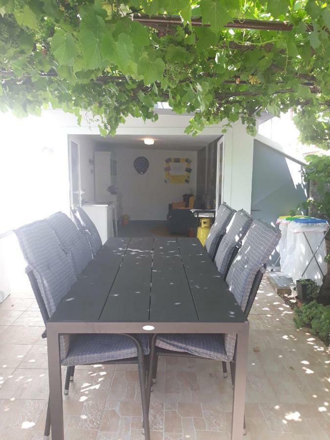 Holiday Home Dioniza Воднян Екстер'єр фото